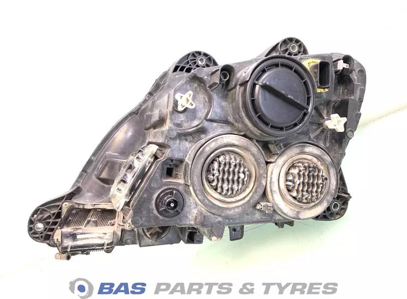 DAF XF106 - Feu avant pour Camion: photos 2 DAF XF106 - Feu avant pour Camion: photos 2