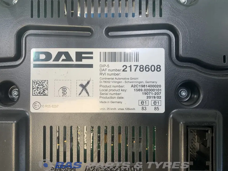 DAF XF106 - Panel de instrumentos pour Camion: photos 3 DAF XF106 - Panel de instrumentos pour Camion: photos 3