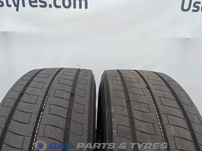 Firestone Firestone 315/70R22.5 FS424 EVO 156/150 M+S 3PMSF gebruikte set - Pneu pour Camion: photos 2 Firestone Firestone 315/70R22.5 FS424 EVO 156/150 M+S 3PMSF gebruikte set - Pneu pour Camion: photos 2