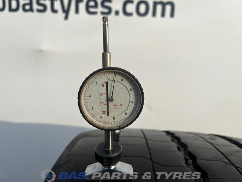 Firestone Firestone 385/65R22.5 FS422+ 160 K M+S 3PMSF gebruikte set - Pneu pour Camion: photos 3 Firestone Firestone 385/65R22.5 FS422+ 160 K M+S 3PMSF gebruikte set - Pneu pour Camion: photos 3
