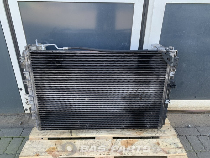 Mercedes-Benz Antos MP4 - Intercooler pour Camion: photos 2 Mercedes-Benz Antos MP4 - Intercooler pour Camion: photos 2