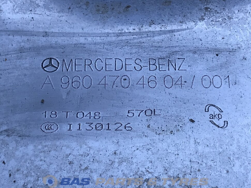 Mercedes-Benz Brandstoftank Mercedes 570 Liter A 960 475 27 03 - Réservoir de carburant pour Camion: photos 5 Mercedes-Benz Brandstoftank Mercedes 570 Liter A 960 475 27 03 - Réservoir de carburant pour Camion: photos 5