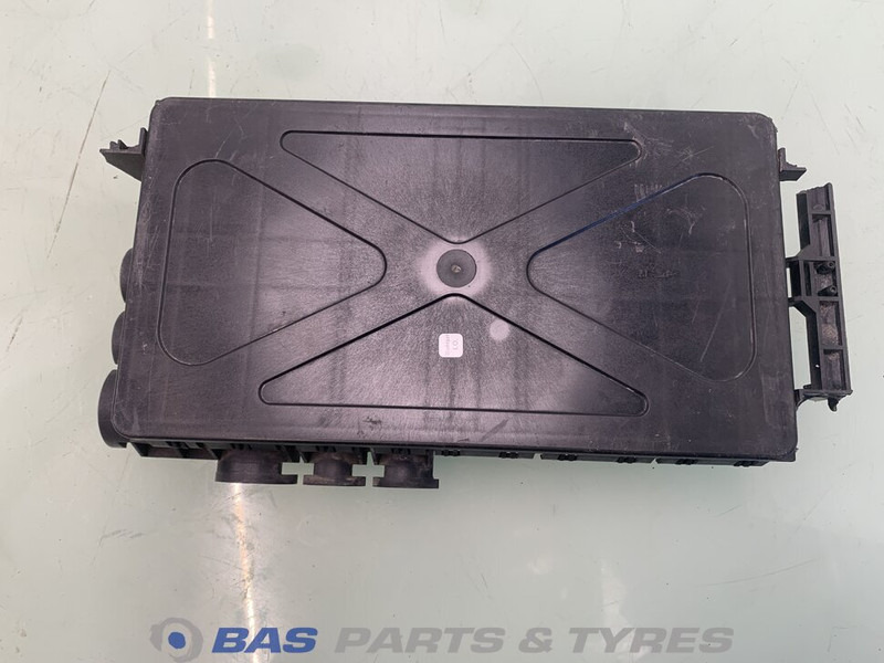 Mercedes-Benz Regeleenheid Frontmodule Mercedes A 000 446 27 61 - Système électrique pour Camion: photos 5 Mercedes-Benz Regeleenheid Frontmodule Mercedes A 000 446 27 61 - Système électrique pour Camion: photos 5