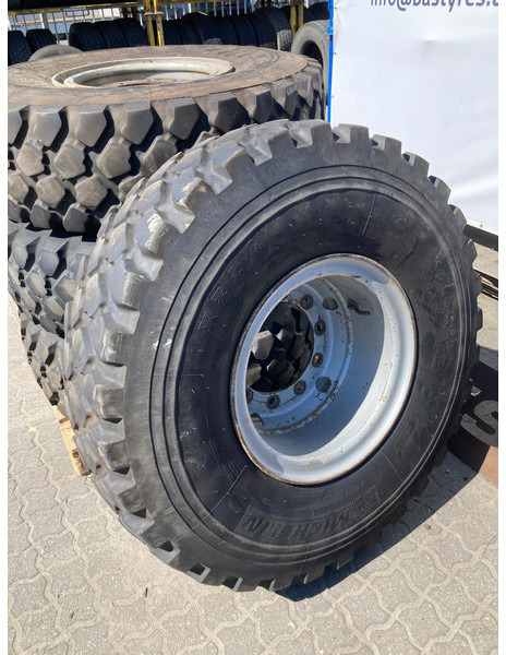 Michelin - Pneu pour Camion: photos 2 Michelin - Pneu pour Camion: photos 2