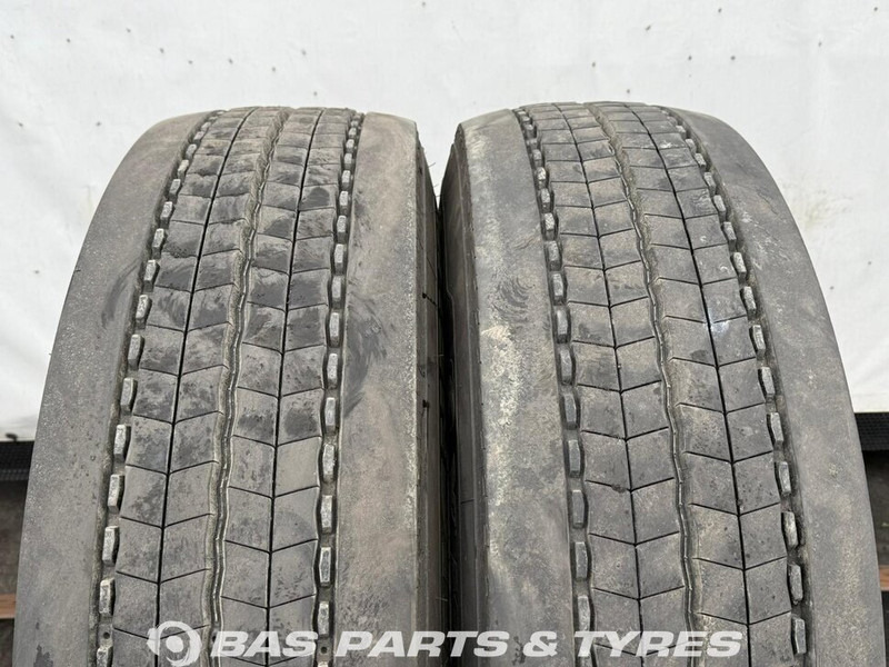 Michelin - Pneu pour Camion: photos 2 Michelin - Pneu pour Camion: photos 2