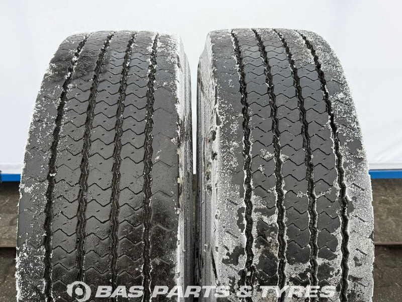 Pirelli - Pneu pour Camion: photos 2 Pirelli - Pneu pour Camion: photos 2
