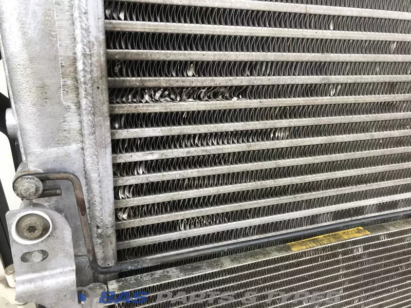 Renault Premium (Meerdere types) - Radiateur pour Camion: photos 3 Renault Premium (Meerdere types) - Radiateur pour Camion: photos 3