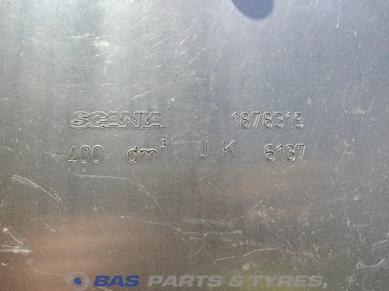 Scania Brandstoftank Scania 400 Liter 1878319 - Réservoir de carburant pour Camion: photos 5 Scania Brandstoftank Scania 400 Liter 1878319 - Réservoir de carburant pour Camion: photos 5