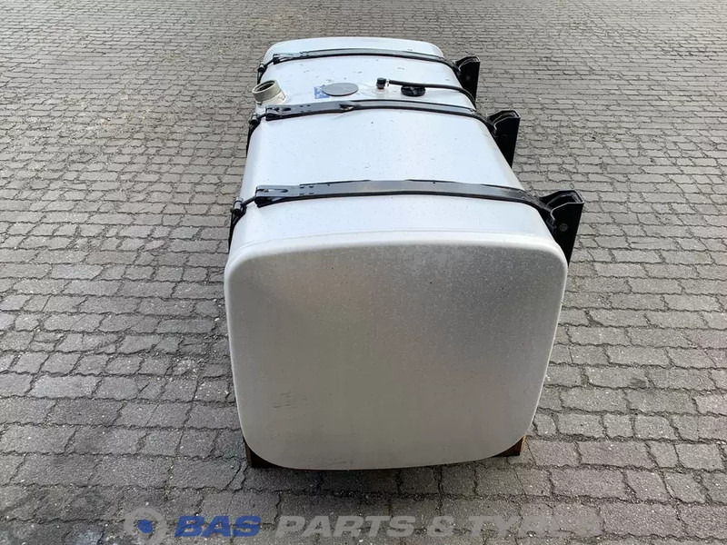Scania Brandstoftank Scania 600 Liter 1871191 - Réservoir de carburant pour Camion: photos 2 Scania Brandstoftank Scania 600 Liter 1871191 - Réservoir de carburant pour Camion: photos 2