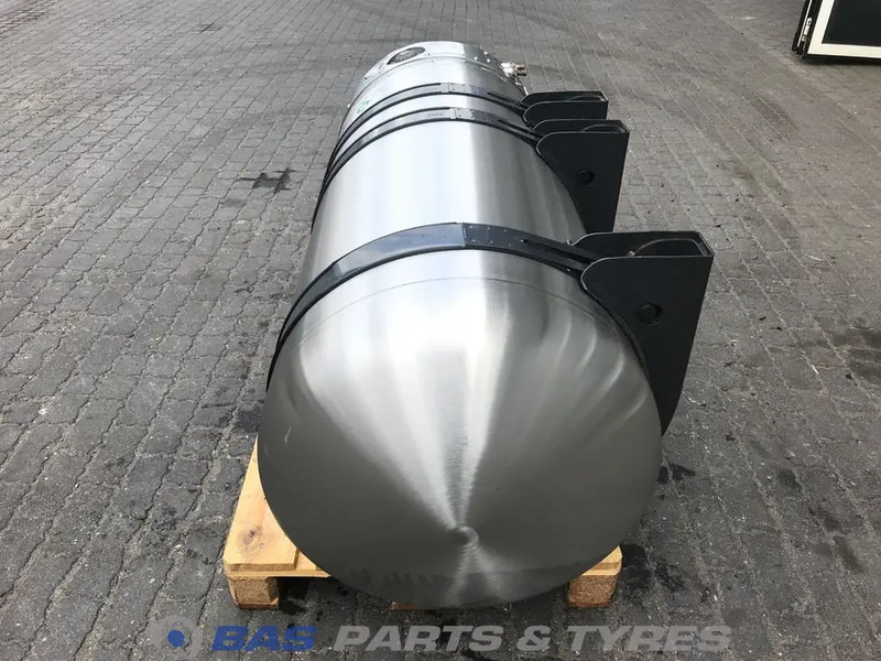 Scania LNG tank Scania 340 Liter 1776103 - Réservoir de carburant pour Camion: photos 2 Scania LNG tank Scania 340 Liter 1776103 - Réservoir de carburant pour Camion: photos 2