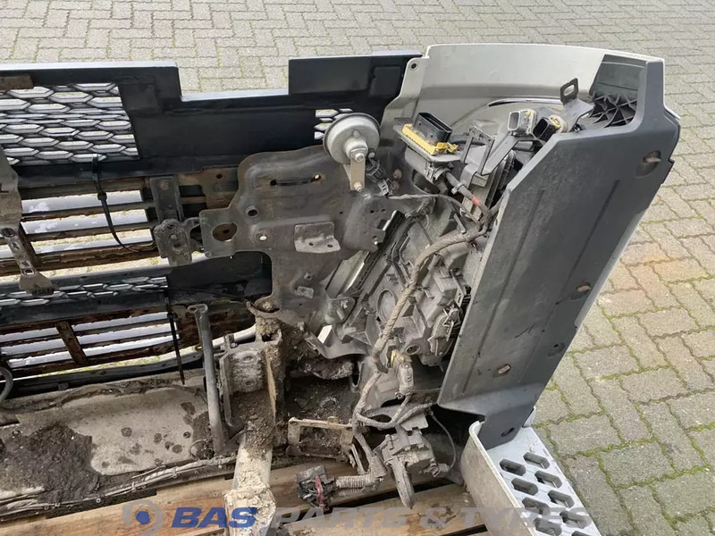 Volvo FH4 Bumper Volvo 82139942 - Pare-chocs pour Camion: photos 5 Volvo FH4 Bumper Volvo 82139942 - Pare-chocs pour Camion: photos 5