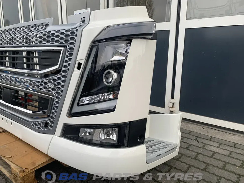 Volvo FH4 Bumper Volvo 82492251 - Pare-chocs pour Camion: photos 2 Volvo FH4 Bumper Volvo 82492251 - Pare-chocs pour Camion: photos 2