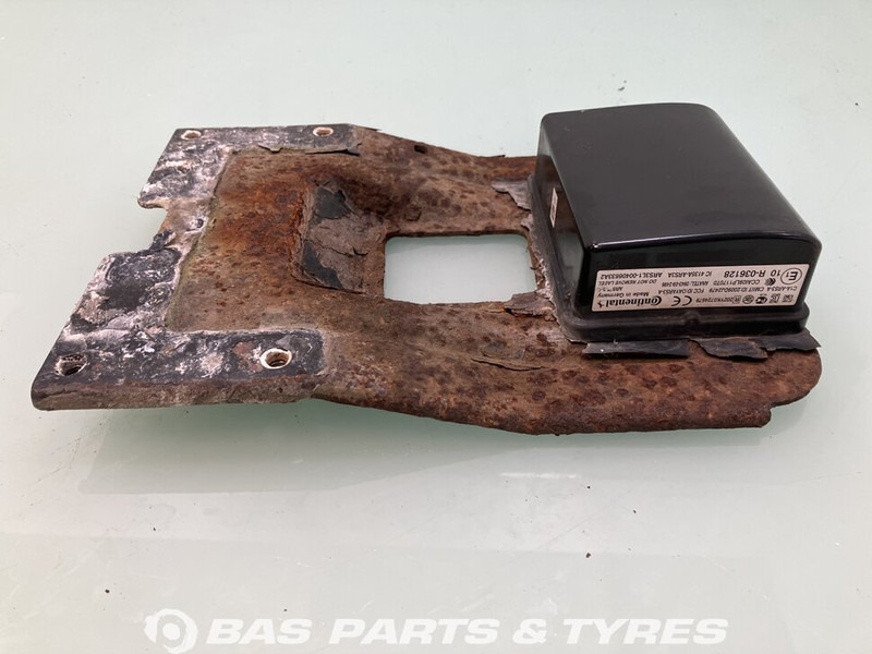 Volvo FH4 Regeleenheid Botswaarschuwing Volvo 21719200 - Lumière/ Éclairage pour Camion: photos 2 Volvo FH4 Regeleenheid Botswaarschuwing Volvo 21719200 - Lumière/ Éclairage pour Camion: photos 2