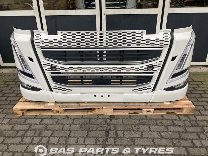 Volvo FH4B - Pare-chocs pour Camion: photos 1 Volvo FH4B - Pare-chocs pour Camion: photos 1