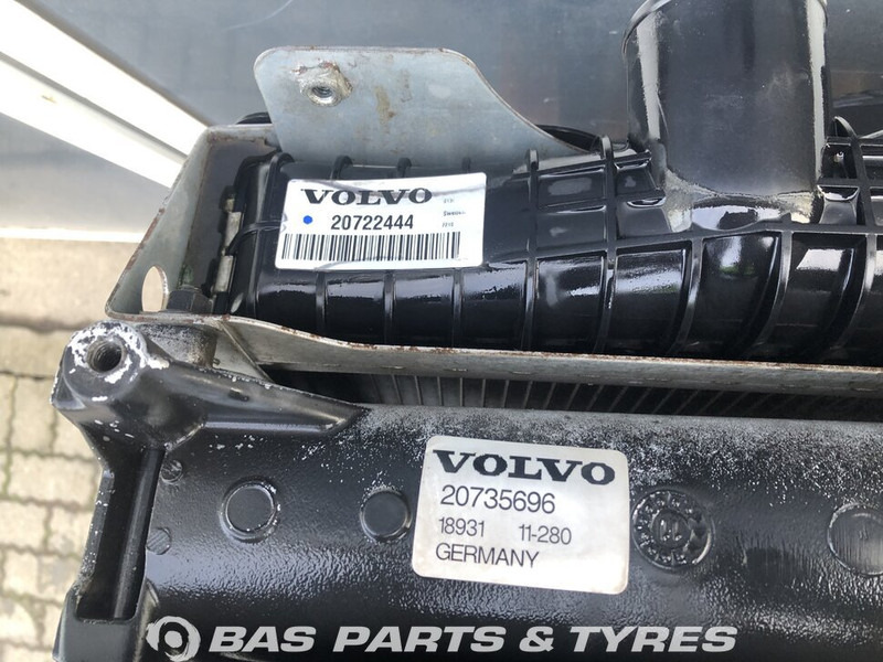 Volvo FM3 Koelerpakket Volvo D11C 330 85000016 - Radiateur pour Camion: photos 3 Volvo FM3 Koelerpakket Volvo D11C 330 85000016 - Radiateur pour Camion: photos 3