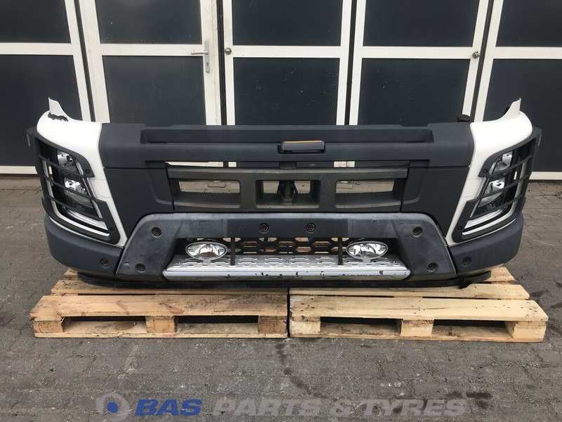 Volvo FMX Euro 6 Bumper Volvo 82422759 - Pare-chocs pour Camion: photos 1 Volvo FMX Euro 6 Bumper Volvo 82422759 - Pare-chocs pour Camion: photos 1