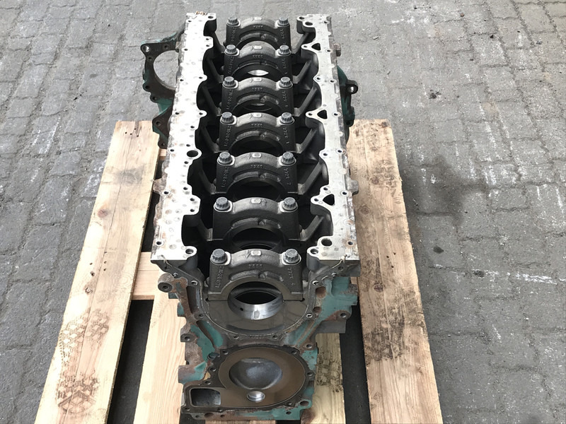 Volvo Motorblok Volvo 21961382 - Bloc-cylindres pour Camion: photos 2 Volvo Motorblok Volvo 21961382 - Bloc-cylindres pour Camion: photos 2