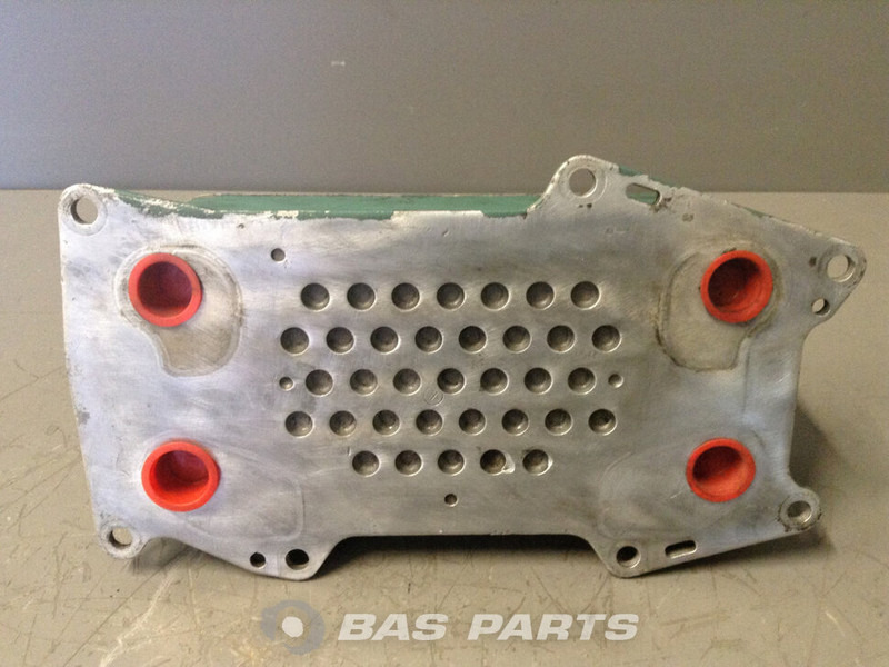 Volvo Oliekoeler Volvo 20794112 - Radiateur d'huile pour Camion: photos 5 Volvo Oliekoeler Volvo 20794112 - Radiateur d'huile pour Camion: photos 5