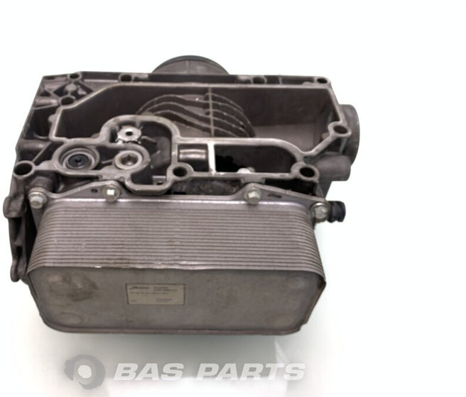 Volvo Oliekoeler Volvo 20860484 - Radiateur d'huile pour Camion: photos 4 Volvo Oliekoeler Volvo 20860484 - Radiateur d'huile pour Camion: photos 4