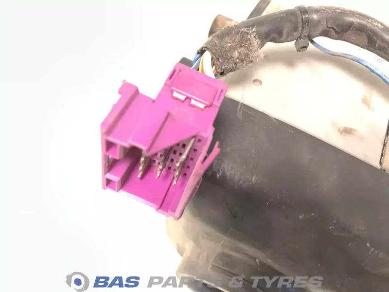 Webasto Universeel Standkachel 20383404 - Chauffage/ Ventilation pour Camion: photos 3 Webasto Universeel Standkachel 20383404 - Chauffage/ Ventilation pour Camion: photos 3