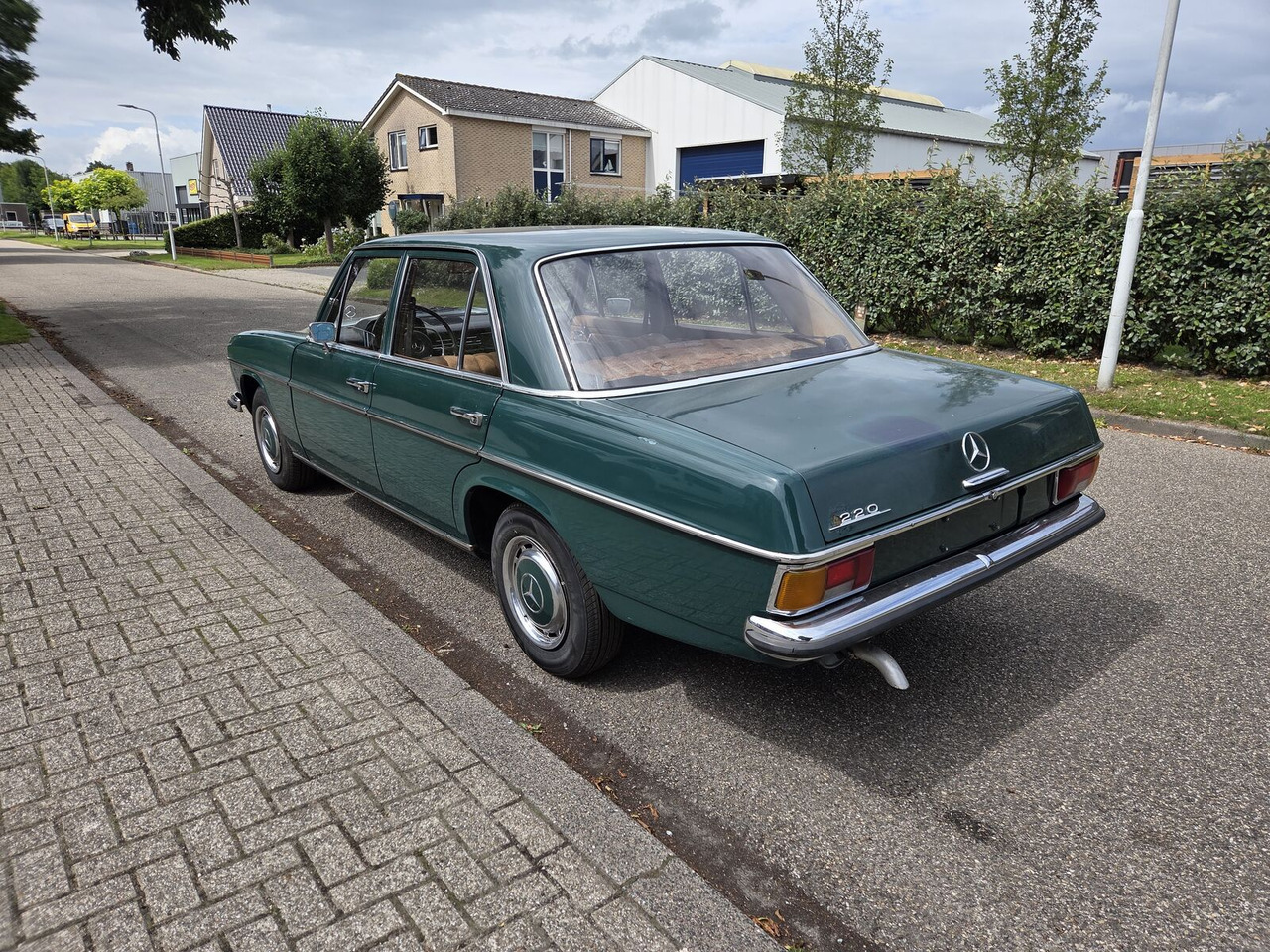 Mercedes-Benz 220 (W115) sedan - Berline: photos 5 Mercedes-Benz 220 (W115) sedan - Berline: photos 5