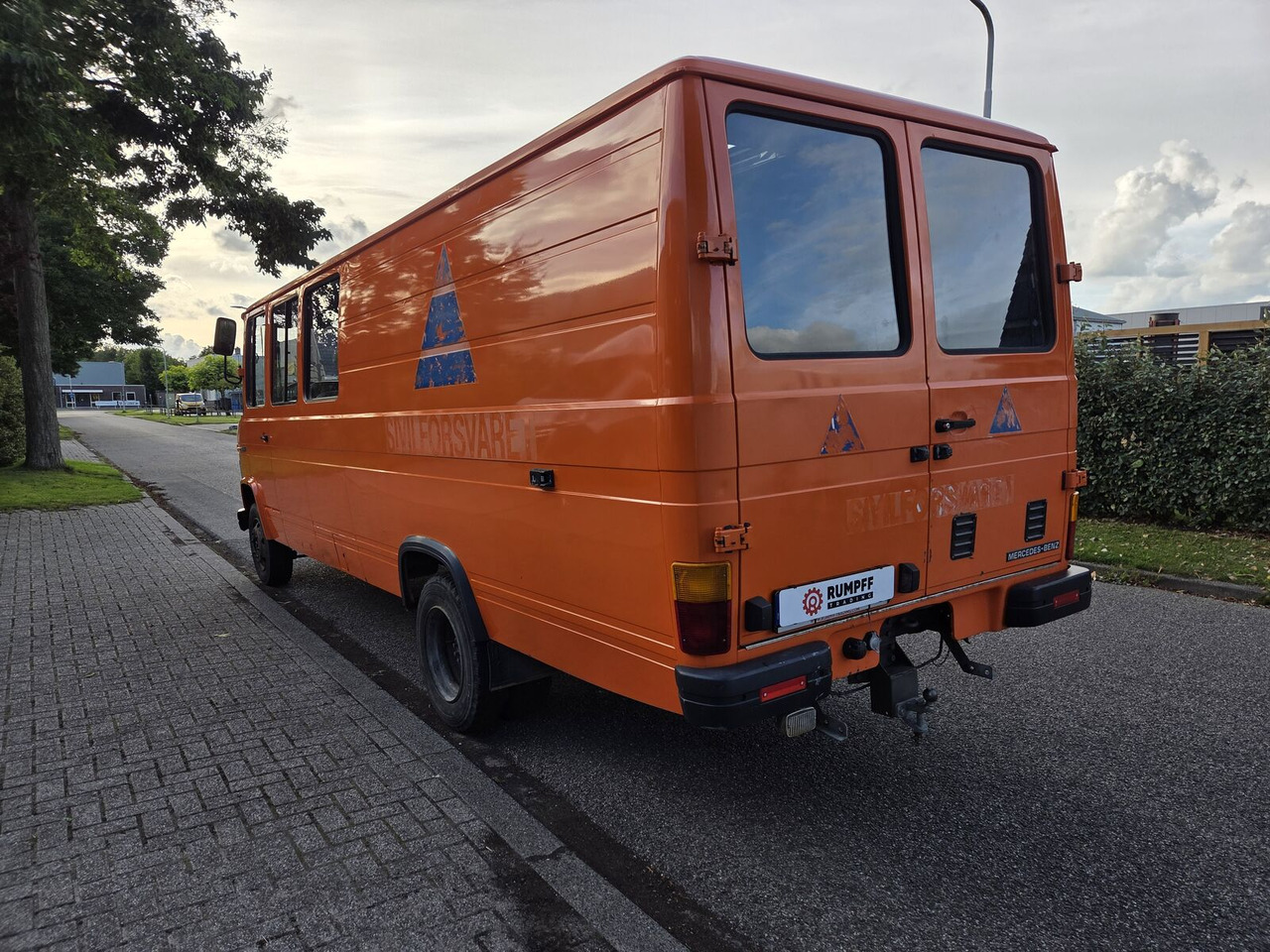 Mercedes-Benz L 608 D dubbel cabine (26700 km) goederen en personen bestelwagen - Transport de personnes: photos 5 Mercedes-Benz L 608 D dubbel cabine (26700 km) goederen en personen bestelwagen - Transport de personnes: photos 5
