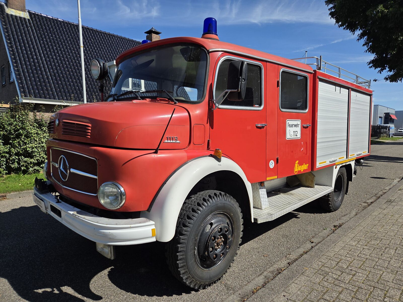 Mercedes-Benz LAF 1113 B 4X4 Turbo Diesel (170 PK) brandweerwagen - Camion de pompier: photos 2 Mercedes-Benz LAF 1113 B 4X4 Turbo Diesel (170 PK) brandweerwagen - Camion de pompier: photos 2