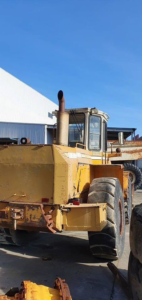 LIEBHERR L531 N/S: 279/647 - Chargeuse sur pneus: photos 3 LIEBHERR L531 N/S: 279/647 - Chargeuse sur pneus: photos 3