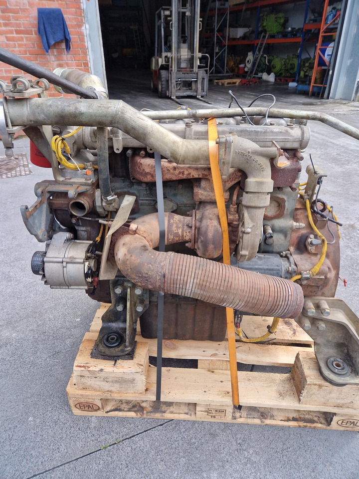 MOTOR LIEBHERR D924TIE 145 KW - Moteur pour Engins de chantier: photos 3 MOTOR LIEBHERR D924TIE 145 KW - Moteur pour Engins de chantier: photos 3