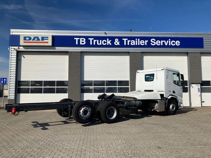DAF XD 450 FAN CHASSIS SLEEPER CAB PTO STEERING LIFTAXLE 480WB - NEW - Châssis cabine: photos 3 DAF XD 450 FAN CHASSIS SLEEPER CAB PTO STEERING LIFTAXLE 480WB - NEW - Châssis cabine: photos 3
