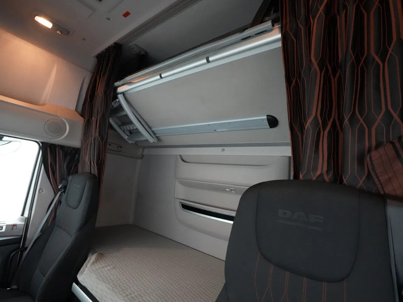 Tracteur routier DAF XF 480 FT Super Space Cab, 2x Tanks: photos 16
