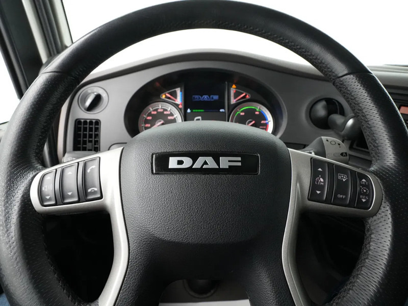 Tracteur routier DAF XF 480 FT Super Space Cab, 2x Tanks: photos 17