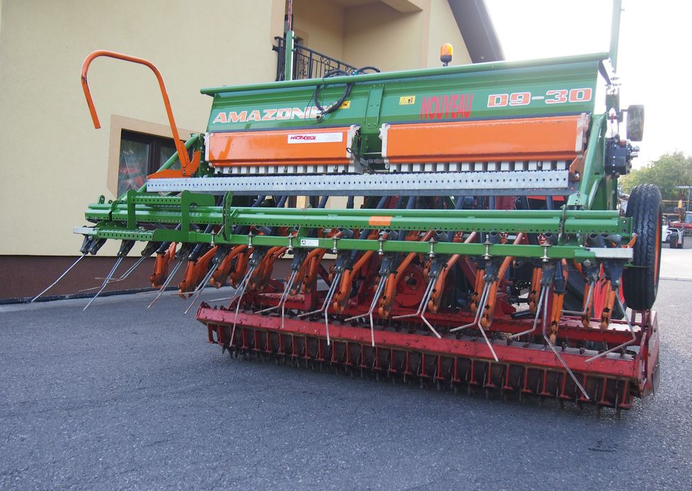 Agregat uprawowo-siewny Amazone HRB 301 I D9-30 2005 Agregat uprawowo siewny KUHN AMAZONE szerokość robocza 3m - Combiné de semis: photos 1 Agregat uprawowo-siewny Amazone HRB 301 I D9-30 2005 Agregat uprawowo siewny KUHN AMAZONE szerokość robocza 3m - Combiné de semis: photos 1