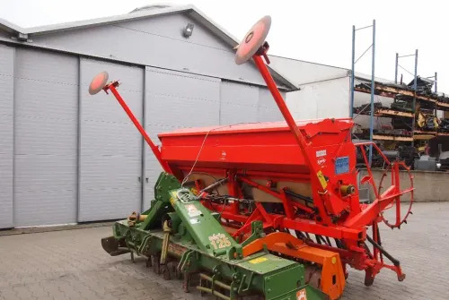 Agregat uprawowo-siewny Kuhn KE303 i INTEGRA 3000 2009 Agrebat uprawowo siewny, brona aktywna AMAZONE i KUHN - Combiné de semis: photos 2 Agregat uprawowo-siewny Kuhn KE303 i INTEGRA 3000 2009 Agrebat uprawowo siewny, brona aktywna AMAZONE i KUHN - Combiné de semis: photos 2