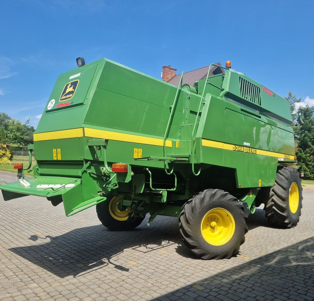 Kombajn zbożawy John deere 2254 2000 Kombajn John Deere JD - Moissonneuse-batteuse: photos 3 Kombajn zbożawy John deere 2254 2000 Kombajn John Deere JD - Moissonneuse-batteuse: photos 3
