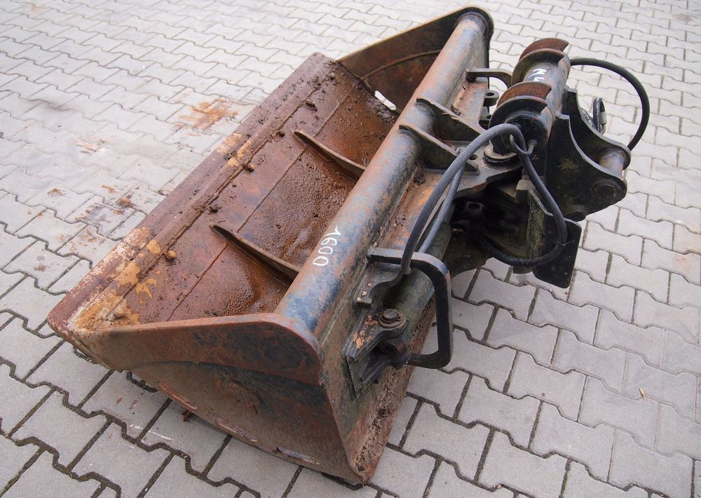 Łyżka skarpowa (skarpówka) Morin MORIN 4 Łyżka skarpowa hydrauliczna 160 morin4 - Godet pour pelle: photos 1 Łyżka skarpowa (skarpówka) Morin MORIN 4 Łyżka skarpowa hydrauliczna 160 morin4 - Godet pour pelle: photos 1