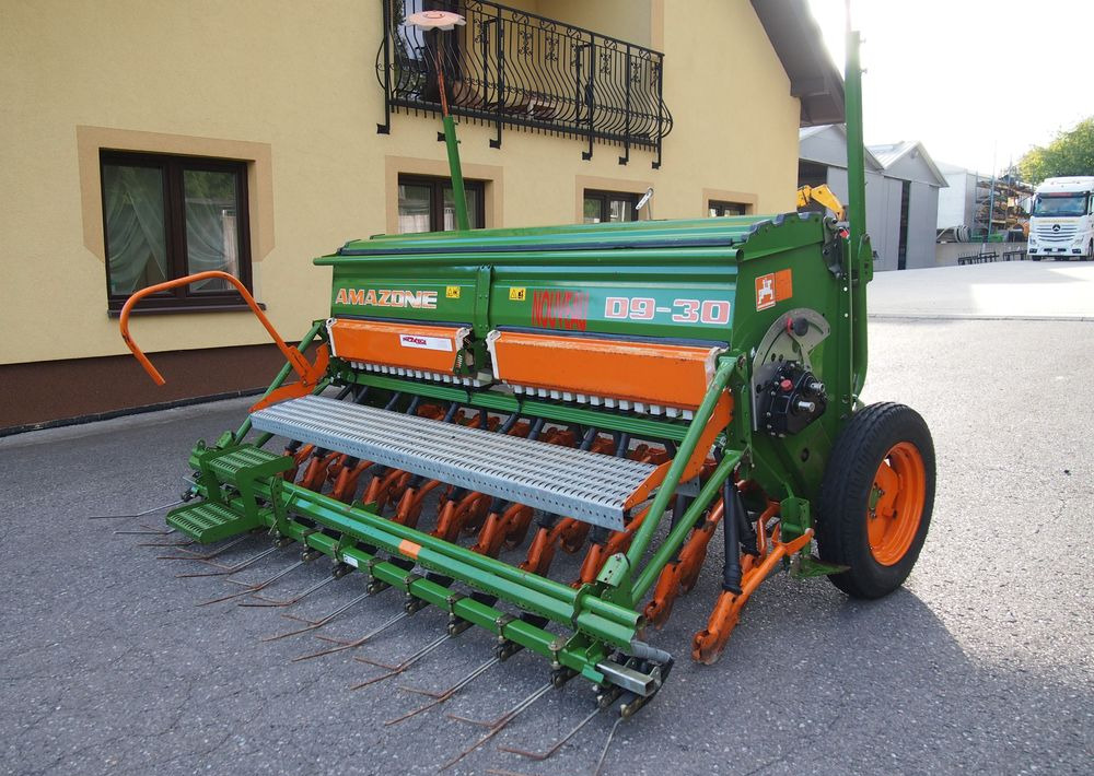 Siewnik Amazone D9 -30 2007 Siewnik Amazone - Semoir: photos 2 Siewnik Amazone D9 -30 2007 Siewnik Amazone - Semoir: photos 2