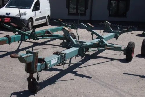 Wózek do kombajnu    pod heder do zboża - Chariot de coupe: photos 4 Wózek do kombajnu    pod heder do zboża - Chariot de coupe: photos 4
