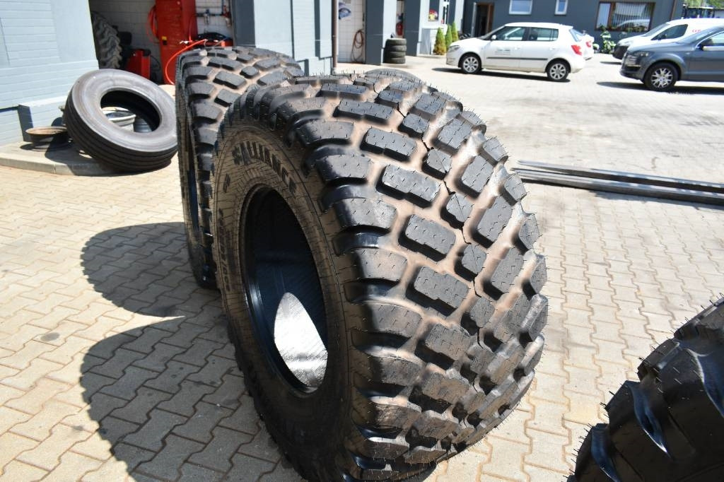 Alliance 600/55R26.5 / 882/ 165D /Steel Belted TL - Pneu pour Machine agricole: photos 5 Alliance 600/55R26.5 / 882/ 165D /Steel Belted TL - Pneu pour Machine agricole: photos 5