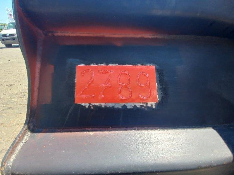 Łyżki do ładowarki CAT , JCB, CASE, SCORPION,KRAME - Godet pour Engins de chantier: photos 5 Łyżki do ładowarki CAT , JCB, CASE, SCORPION,KRAME - Godet pour Engins de chantier: photos 5