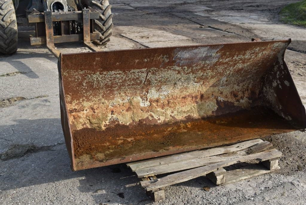 Lyzki do ladowarki Jcb,case,cat, Manitou  - Godet pour Engins de chantier: photos 5 Lyzki do ladowarki Jcb,case,cat, Manitou  - Godet pour Engins de chantier: photos 5