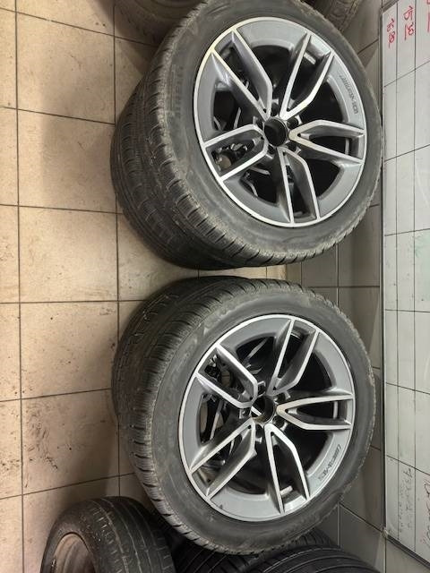 Pirelli P ZERO Winter 255/45/19 - Pneu pour Camion: photos 2 Pirelli P ZERO Winter 255/45/19 - Pneu pour Camion: photos 2