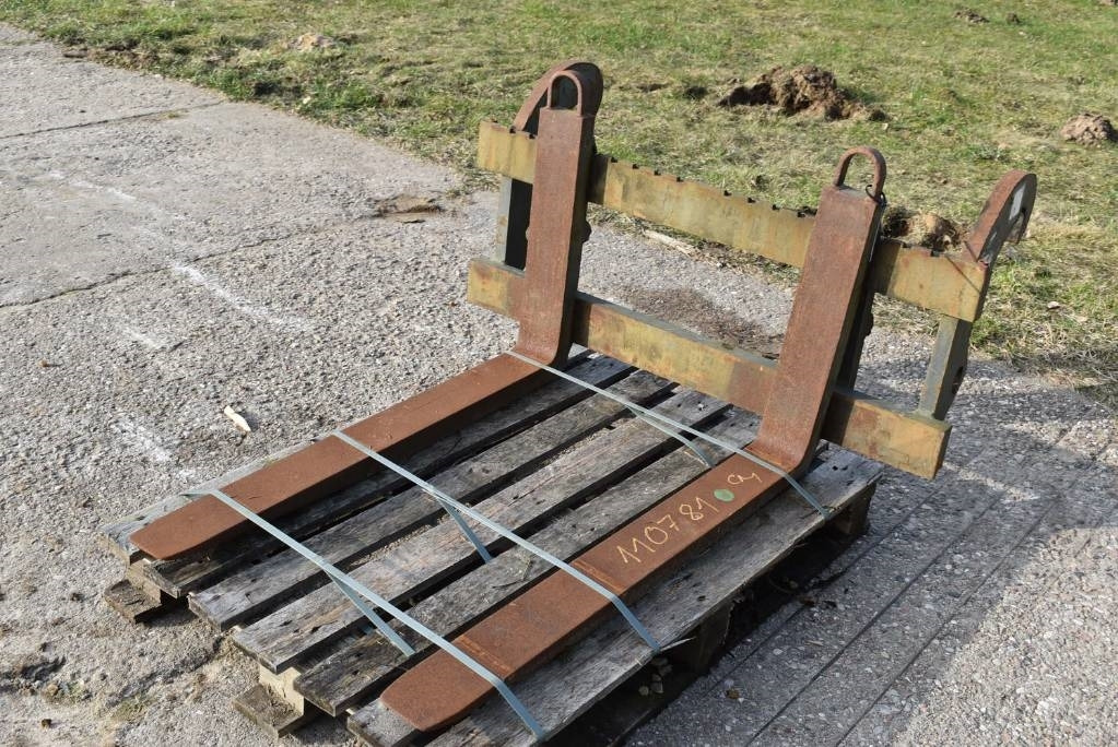 Widły Do Ładowarki Volvo ,cat, case, kramer  - Fourches pour Engins de chantier: photos 2 Widły Do Ładowarki Volvo ,cat, case, kramer  - Fourches pour Engins de chantier: photos 2