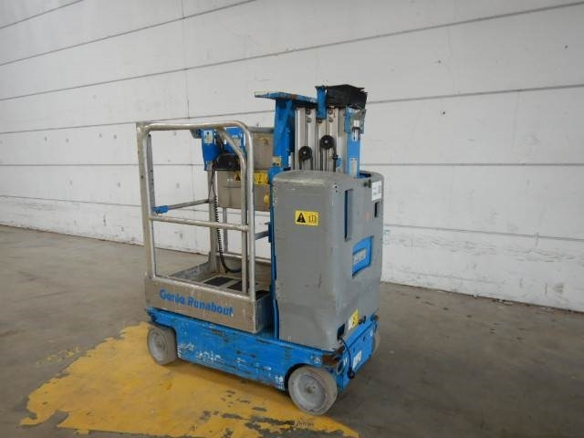 Genie GR15 - Nacelle à mât vertical: photos 2 Genie GR15 - Nacelle à mât vertical: photos 2