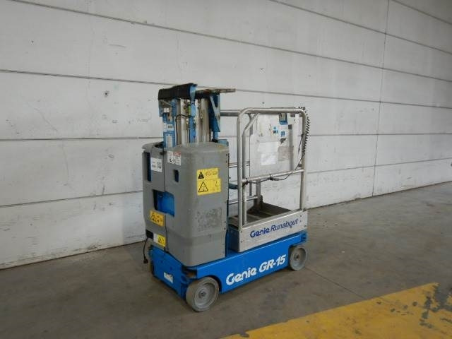 Genie GR15 - Nacelle à mât vertical: photos 4 Genie GR15 - Nacelle à mât vertical: photos 4