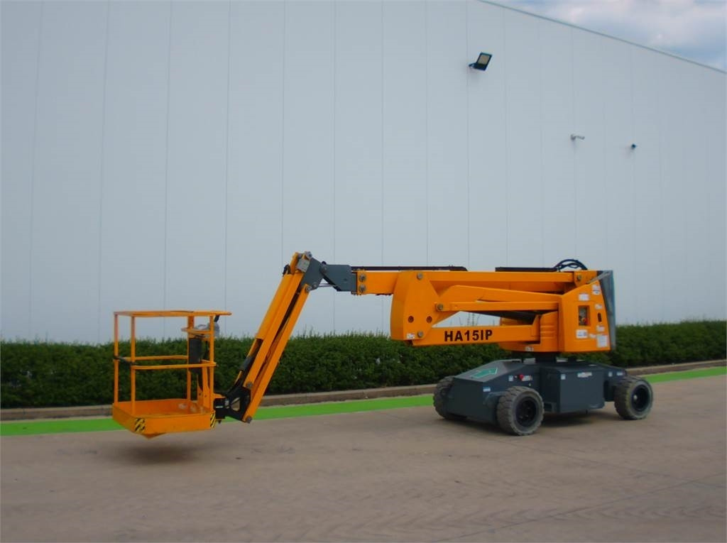 Haulotte HA15IP - Nacelle articulée: photos 2 Haulotte HA15IP - Nacelle articulée: photos 2