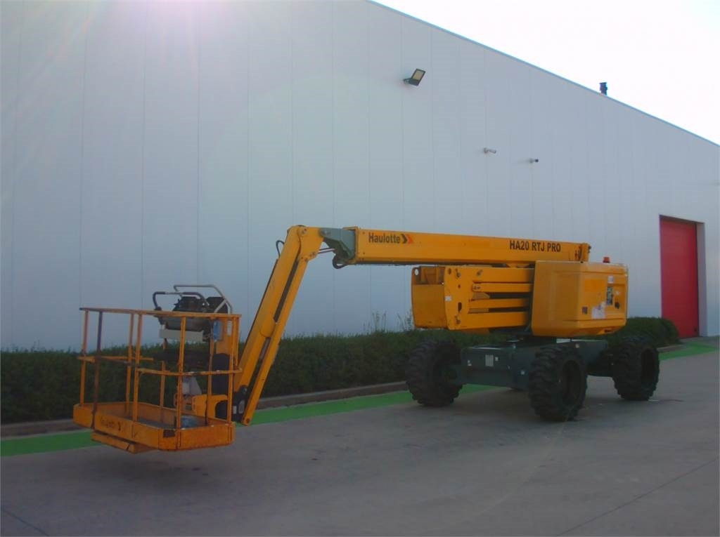 Haulotte HA20RTJ Pro - Nacelle articulée: photos 2 Haulotte HA20RTJ Pro - Nacelle articulée: photos 2