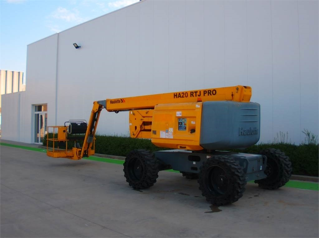 Haulotte HA20RTJ Pro - Nacelle articulée: photos 3 Haulotte HA20RTJ Pro - Nacelle articulée: photos 3