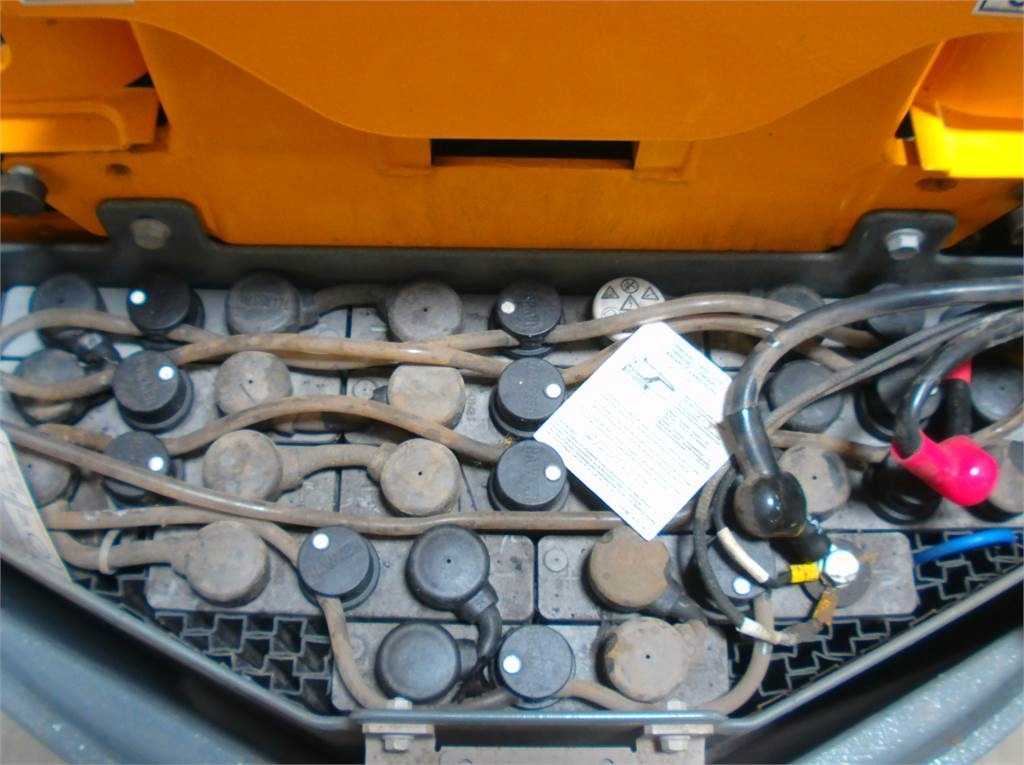 Haulotte STAR 10 - Nacelle à mât vertical: photos 5 Haulotte STAR 10 - Nacelle à mât vertical: photos 5