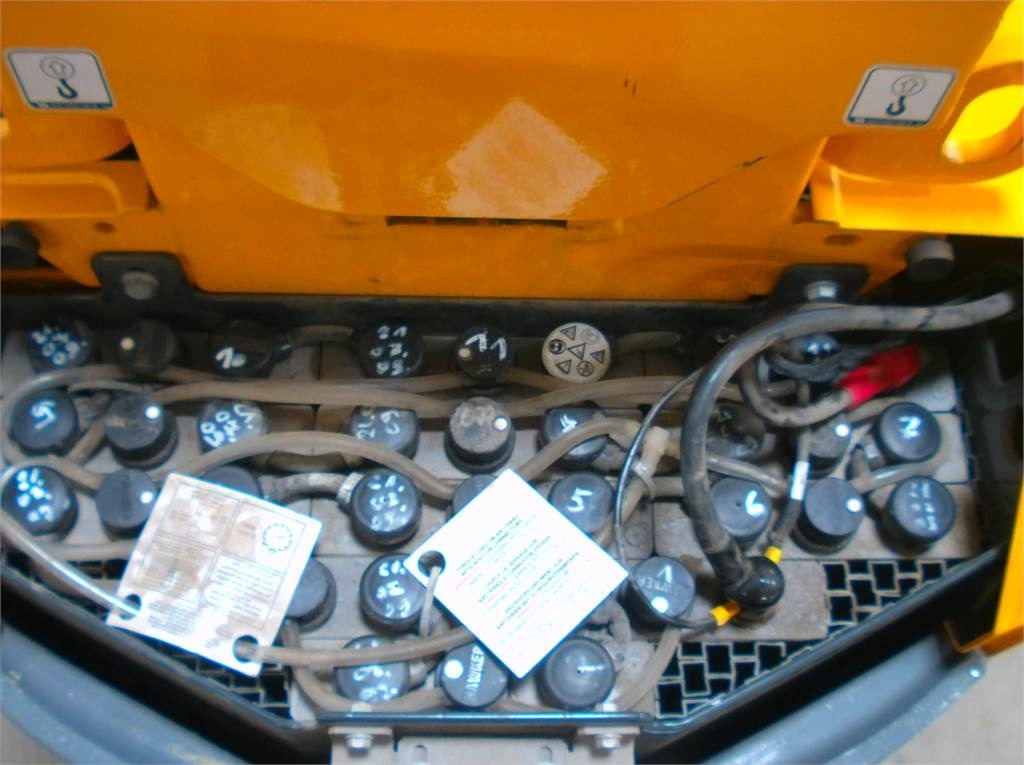 Haulotte STAR 10 - Nacelle à mât vertical: photos 5 Haulotte STAR 10 - Nacelle à mât vertical: photos 5